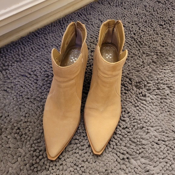 Vince camuto booties - Picture 1 of 9